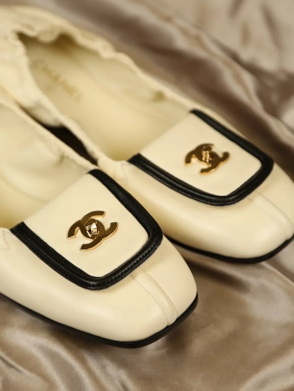 CHANEL square toe